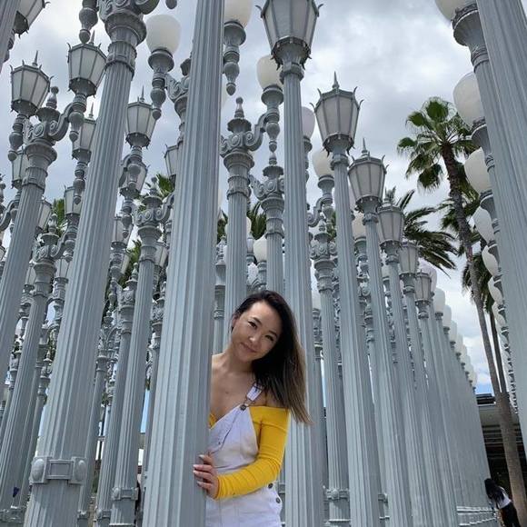 Meet your Posher, Laura - Picture 1 of 1